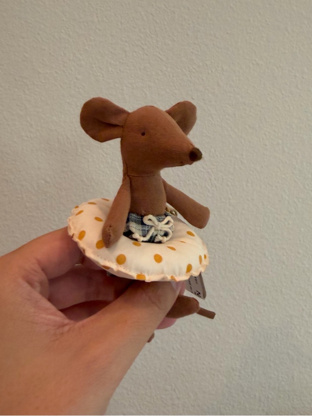 Maileg Beach mouse with float, Little brother - Yellow dots